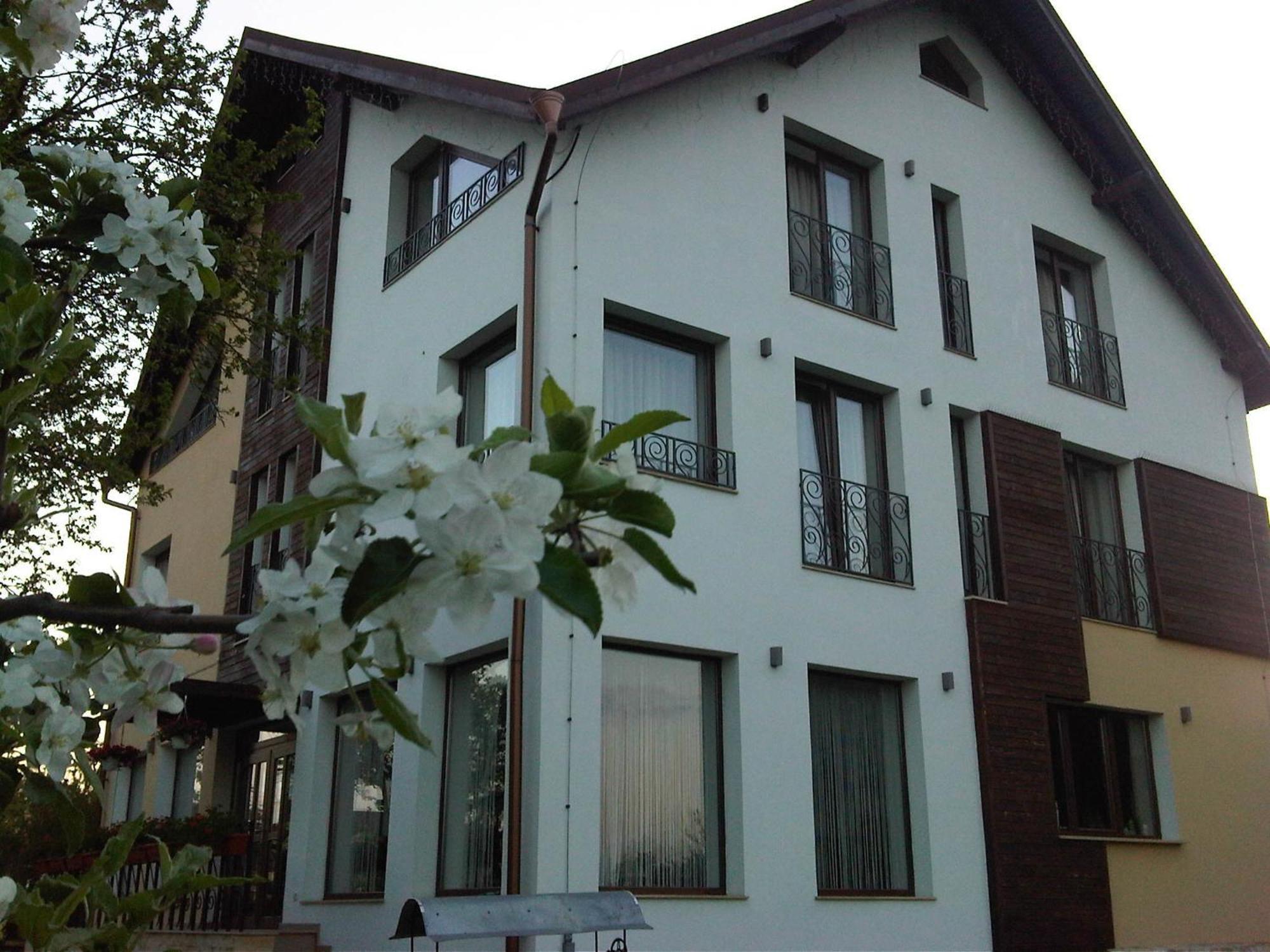Stupina Hotel Brasov Exterior photo
